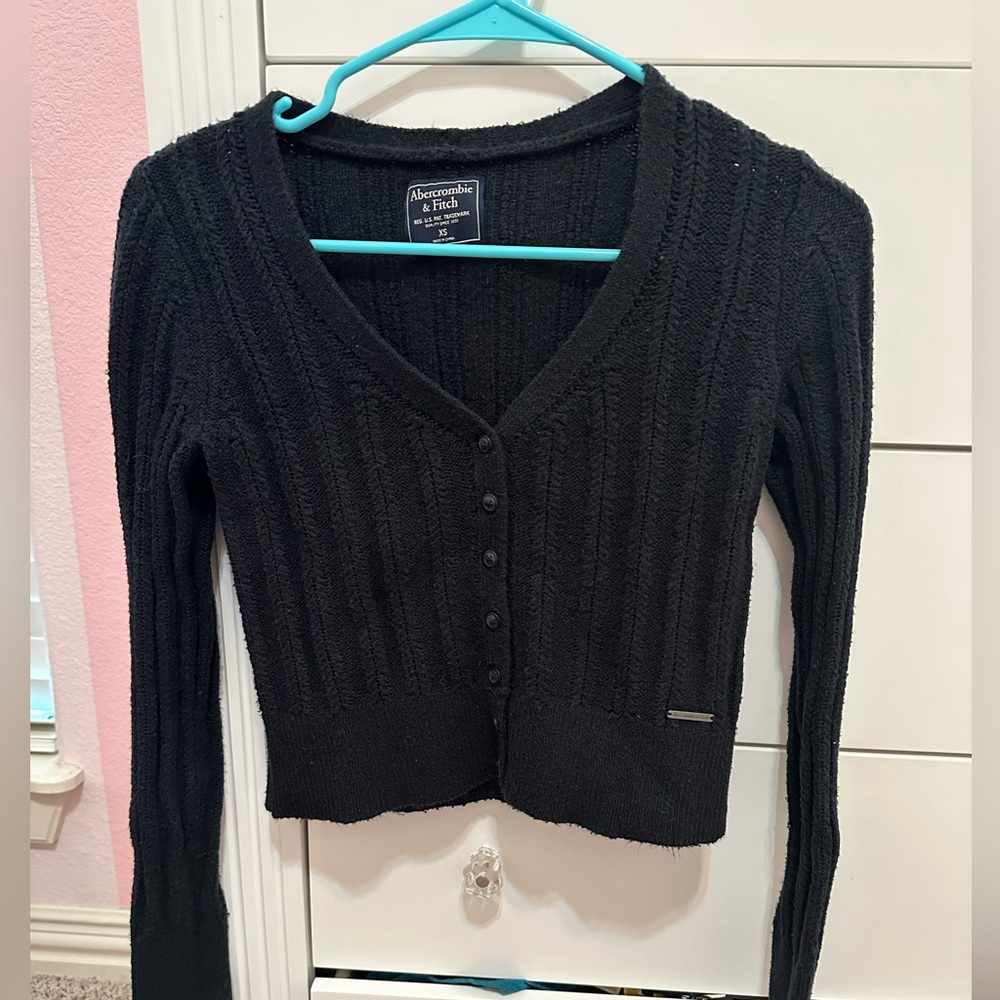 Black Abercrombie Cropped Sweater